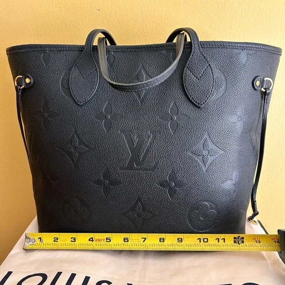 Louis Vuitton Neverfull MM - Picture 4 of 9